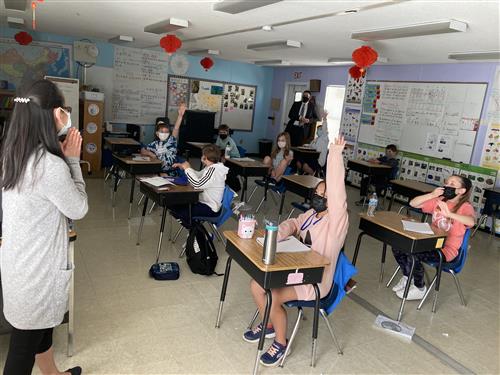 Fifth grade Mandarin class at Kensington Elementary 